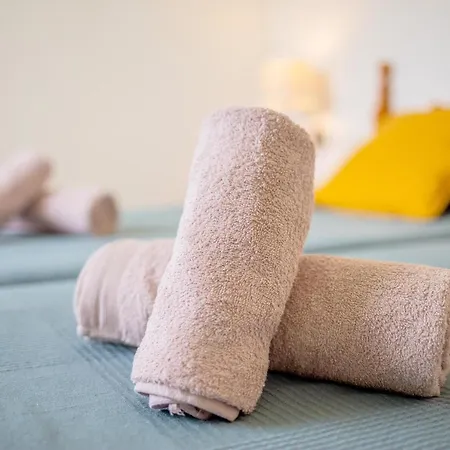 Delfines Biniforcat Lägenhet *