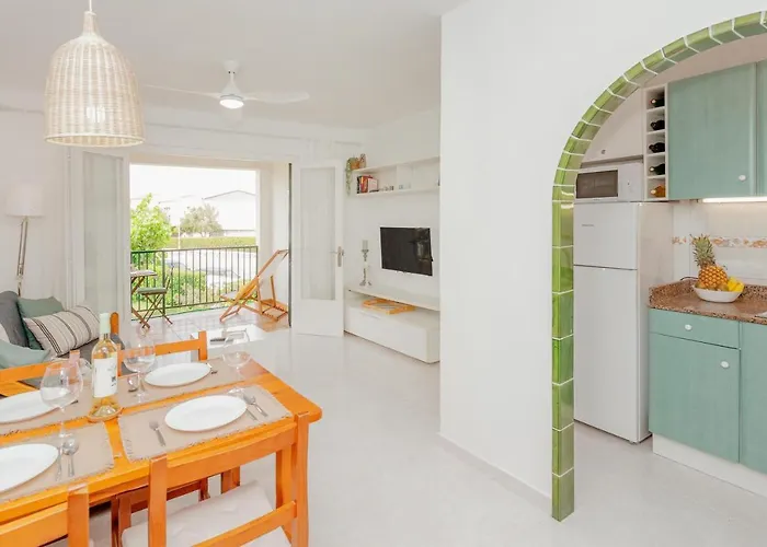 Delfines Biniforcat ثيوداديلا