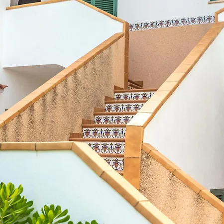 Delfines Biniforcat Appartement *